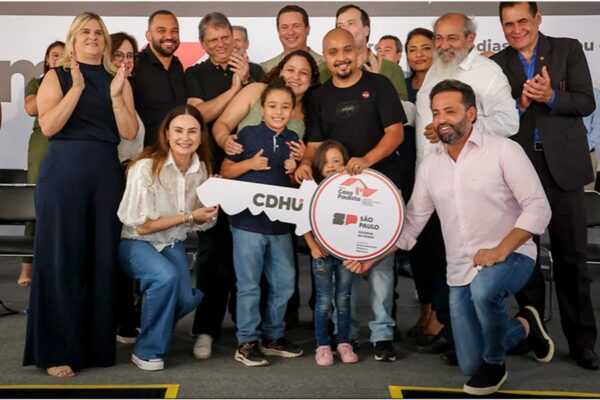 casa-paulista-entrega-432-apartamentos-e-regulariza-1.304-imoveis-em-embu-das-artes