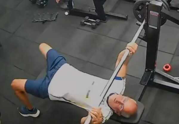 policia-investiga-morte-de-homem-durante-supino-em-pe;-entenda-o-caso